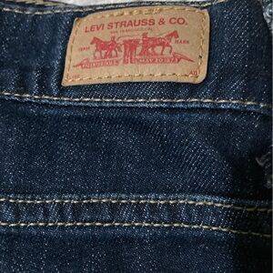 Levi's 505 straight leg 10M dark wash jeans